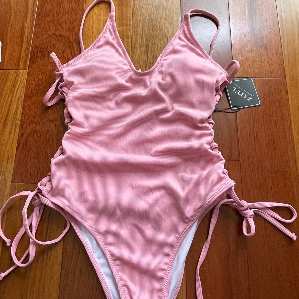 Pink side-tie onepiece swimsuit